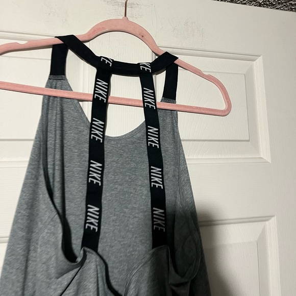 Nike grey tank top - Picture 3 of 7